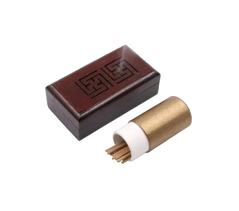 Set découverte de 10 mini-bâtonnets d'encens Oud de 4cm/2mm avec porte-encens en bois